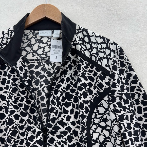 Zenergy by Chico's Women’s 3 (XL) Black White Animal Print Zip Up Jacket NWT - Picture 3 of 7